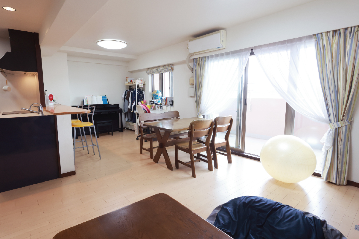 居住者さまインタビューVol.3 ②家事も会話もひと息も。リビング・ダイニングがつなぐ、心地いい距離感